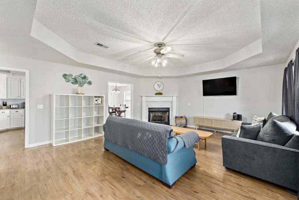 023dab85a2614d619a8a8241ec70b36e LargeOriginal.jpg