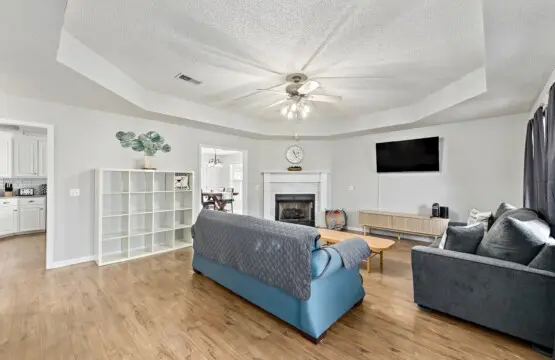 023dab85a2614d619a8a8241ec70b36e LargeOriginal.jpg