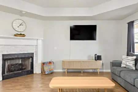 0e8a136c1d024bc5bd0ba3f053a5c352 LargeOriginal.jpg