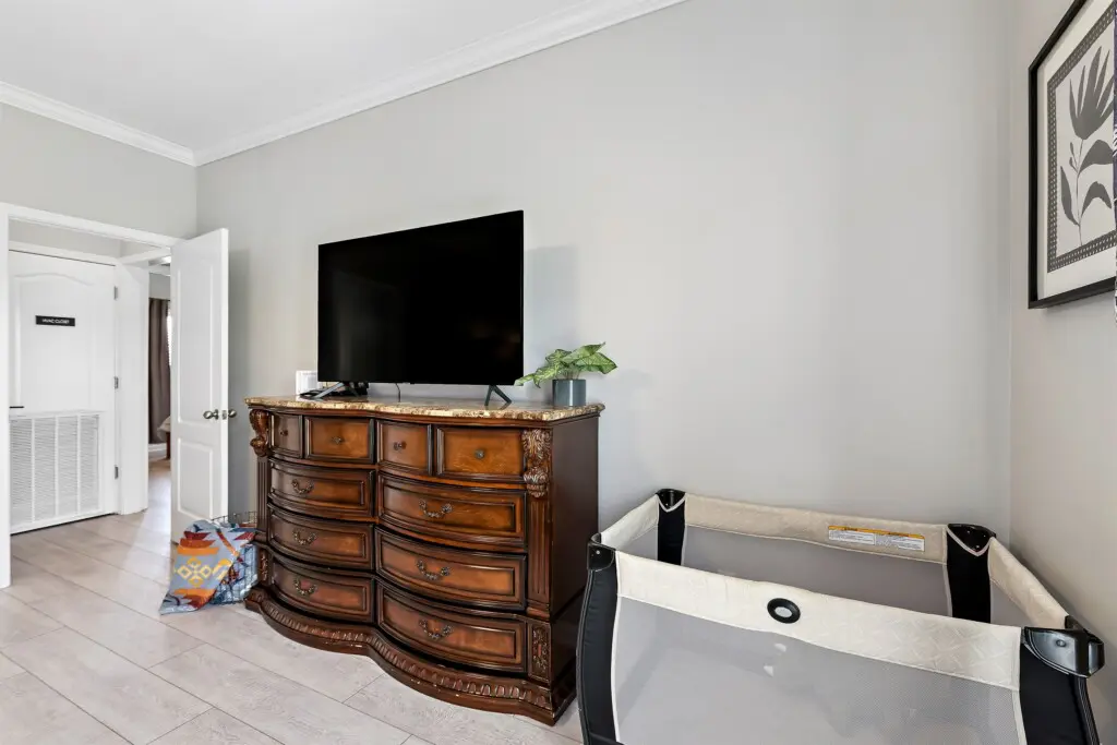 146a9d1f847143209a51565b1946a30e LargeOriginal.jpg