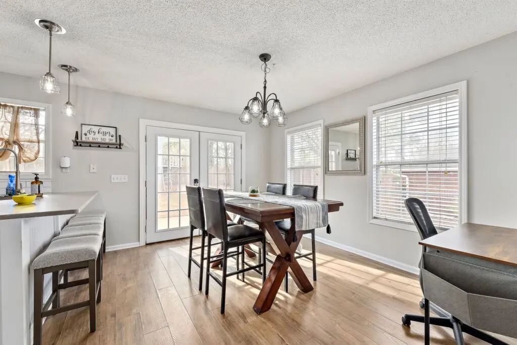 22890c96d1bf4461865624554dad94c4 LargeOriginal.jpg