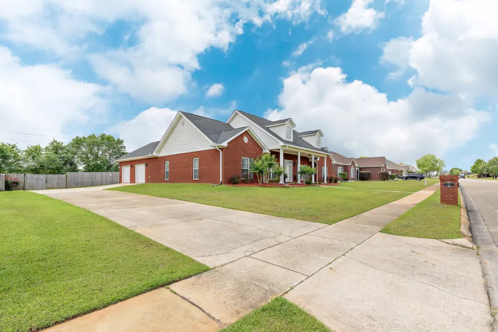 230a30b6c53b40ad852173aa03d71206 LargeOriginal.jpg