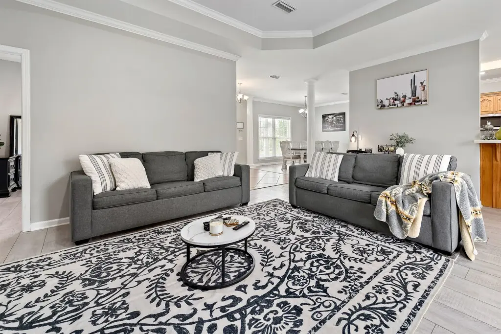 2ab28205e6b14def83dde1ef0a307210 LargeOriginal.jpg