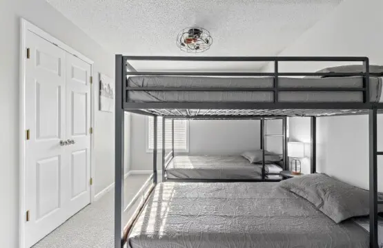 3259280301a44ecdbe08ed721534a8c6 LargeOriginal.jpg