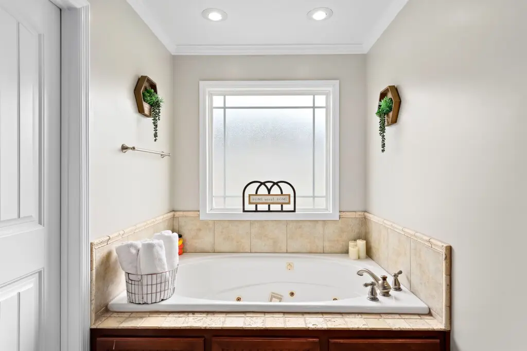 4a16faa8d0fc418182e98e717296e648 LargeOriginal.jpg