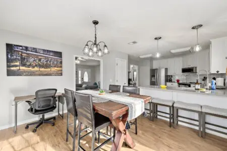 ac21fb07af4744f0b747cddb8908b08b LargeOriginal.jpg