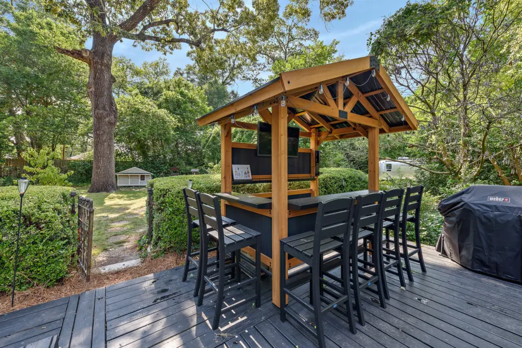 bcceb717e8504be9b9ec69ae8a0543bd LargeOriginal.jpg