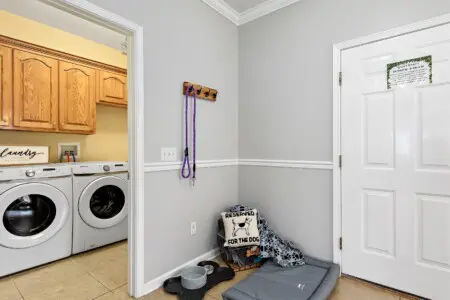 e6d3fed3f16548f892b0a34449d5ce99 LargeOriginal.jpg