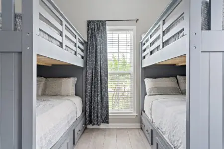 e77215c7bbe74347b19023c021550222 LargeOriginal.jpg