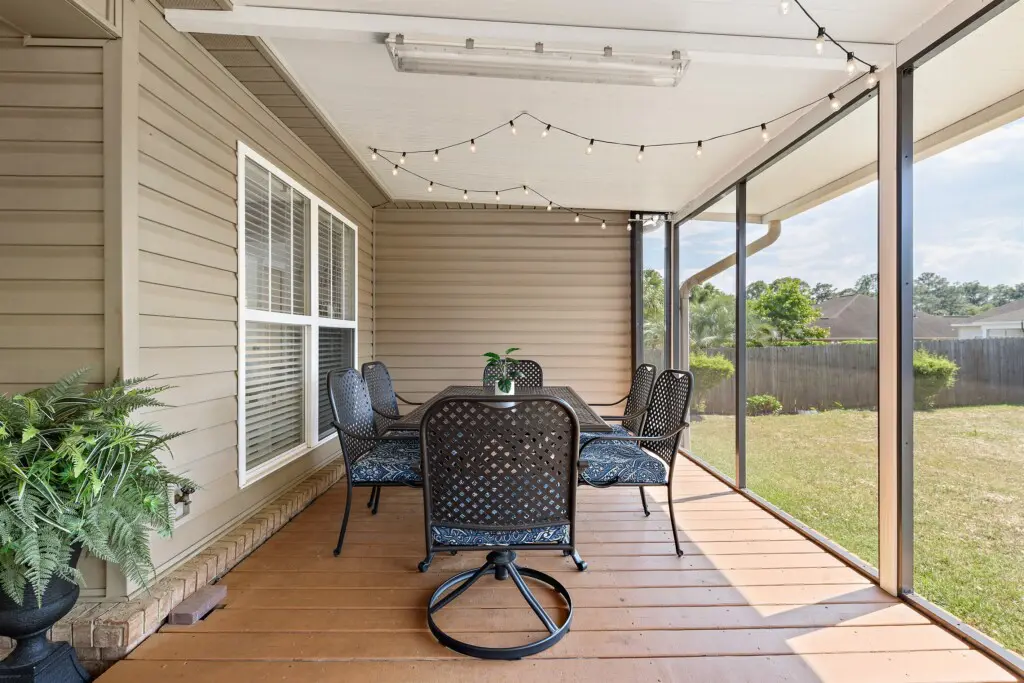 ff3a79f9723e43748197196e374c7498 LargeOriginal.jpg